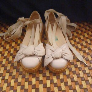 Fenty Puma Puma Fenty Rihanna Leather Tie Creepers Flats Beige Size 8.5